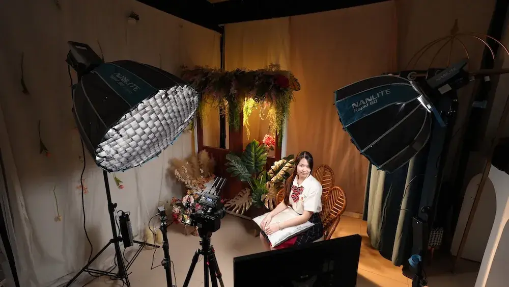 Hollyland Academy Video Content Upgrade ที่โคราช - ฐาน Solo Interview จัดไฟ Nanlite Parabolic 2 ข้าง น้องฝึกถ่าย Portrait Studio