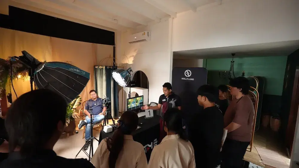 ฐาน Solo Interview สาธิตการจัดแสง 3 Point Lighting ด้วย Nanlite