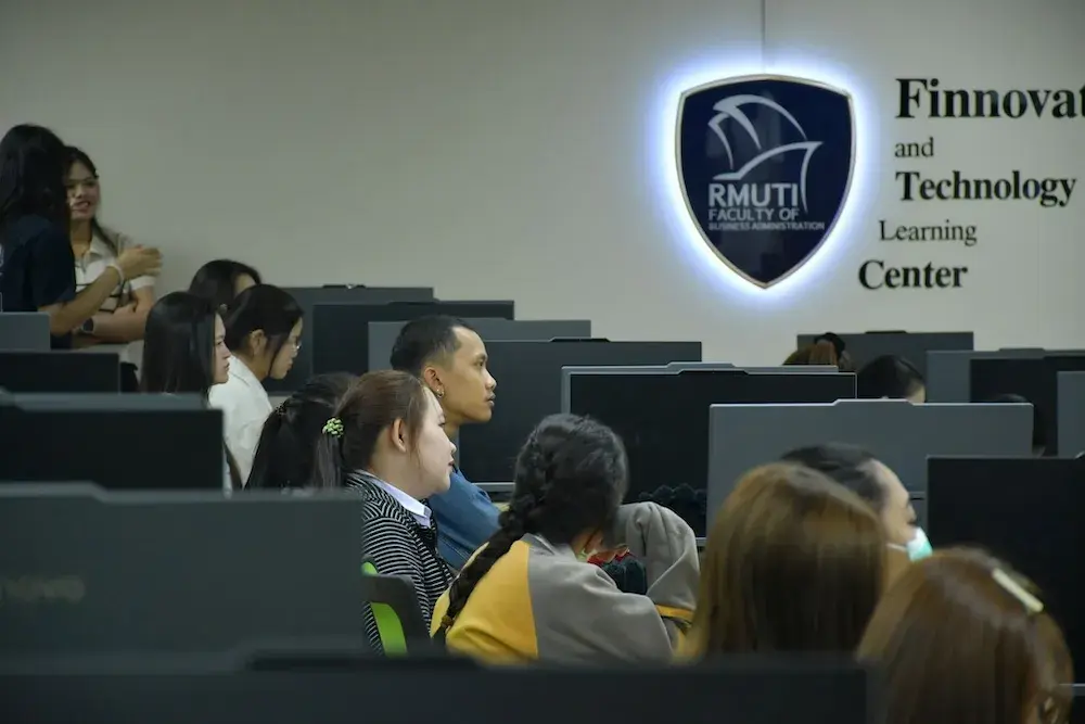 นักศึกษา RMUTI ในห้องเรียน Finnovation Center