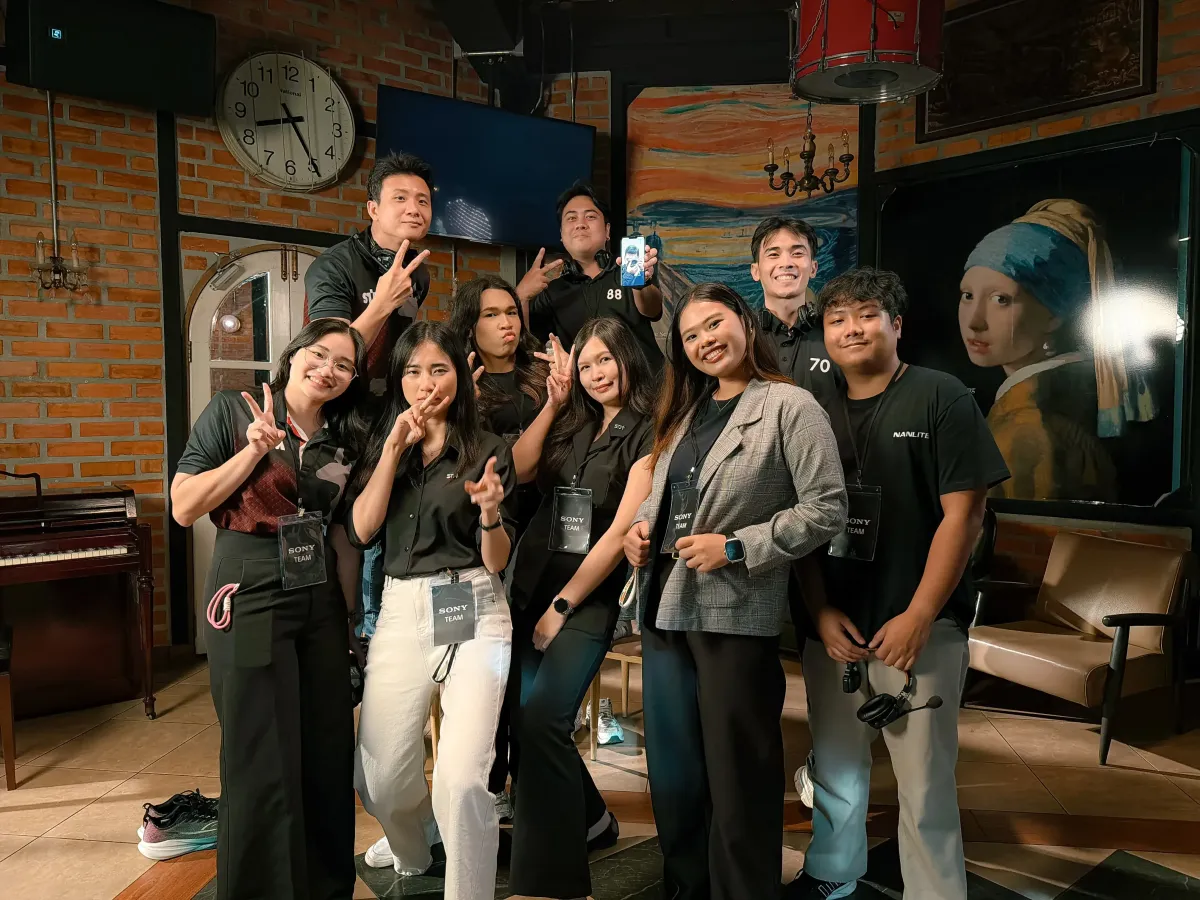 ทีมงาน SONY TEAM ถ่ายภาพหมู่หลังงานเปิดตัว SONY FX5 Cinema Line